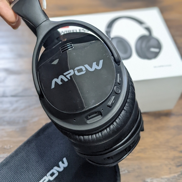 Mpow H5 wireless noise cancelling headphones - Picture 2 of 8